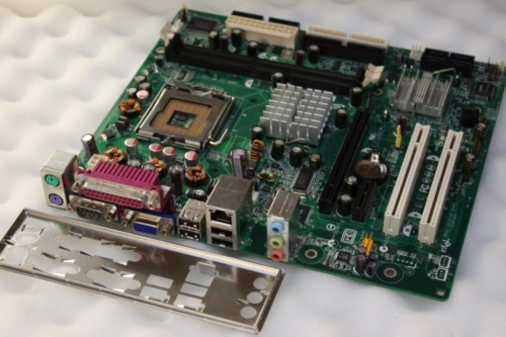 Intel D101GGC Socket LGA775 PCIExpress Motherboard D35788308