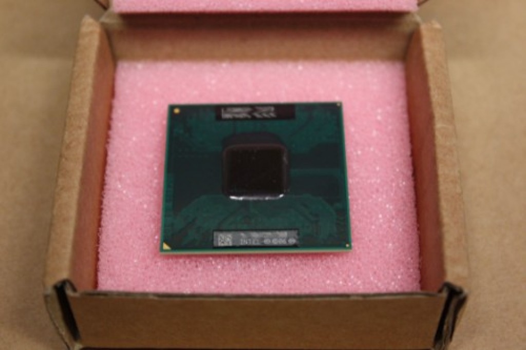 Intel Pentium DualCore Mobile T4500 2.3GHz 1M 800MHz CPU Processor SLGZC Intel Pentium DualCore Mobile T4500 2.3GHz 1M 800MHz CPU Processor SLGZC