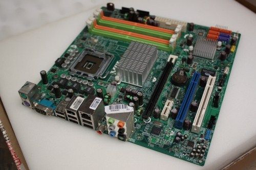 MSI MS-7502 Socket LGA775 Micro ATX Motherboard