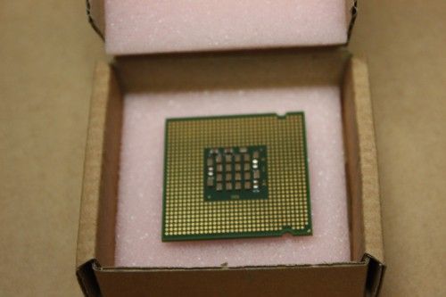 Intel Pentium 520 1M 775 CPU Processor SL7J5