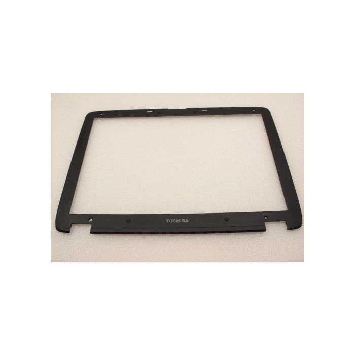 Toshiba Satellite P30 LCD Screen Bezel APEFQ055000