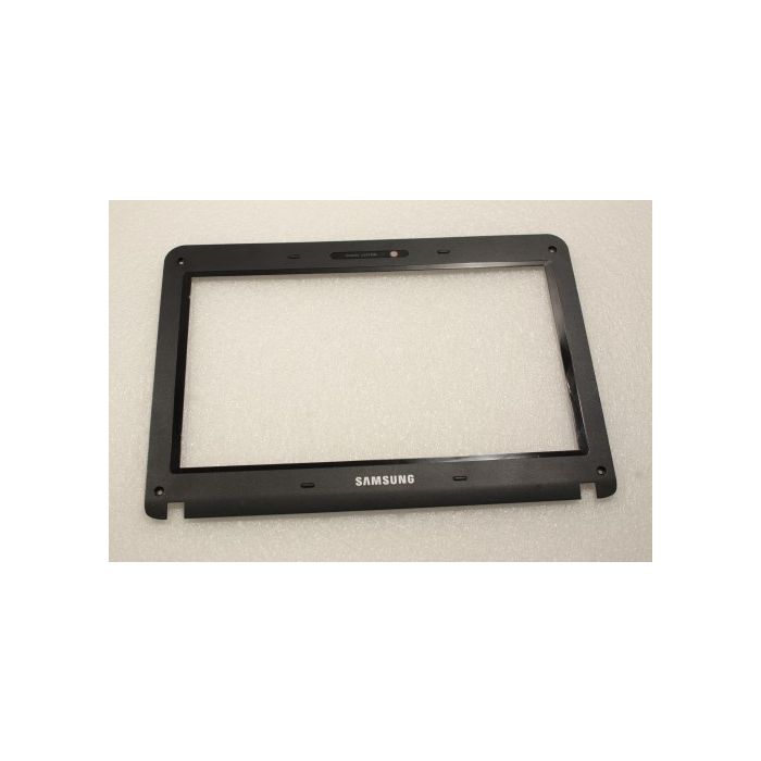 Samsung NP-NB30 NB30 LCD Screen Bezel BA75-02433B
